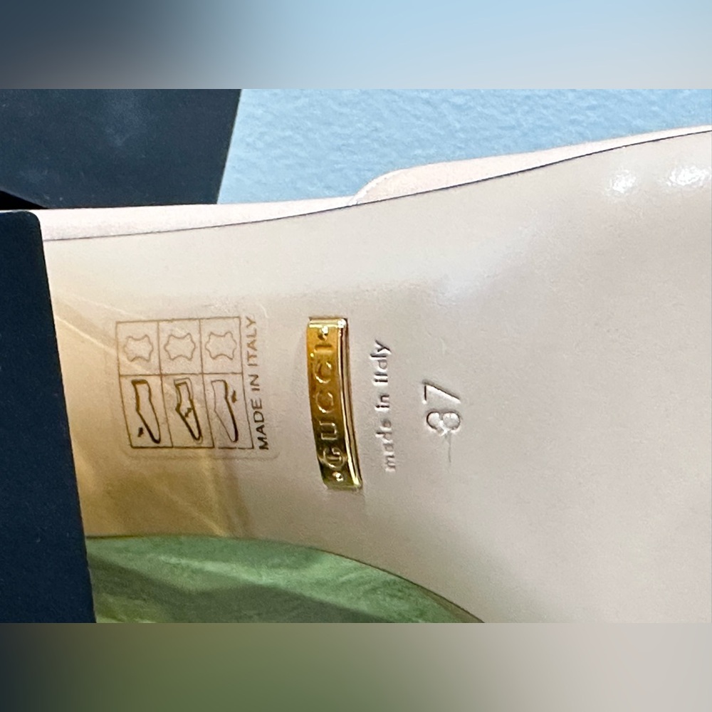 Gucci Horsebit Leather Sandals - Picture 6 of 12